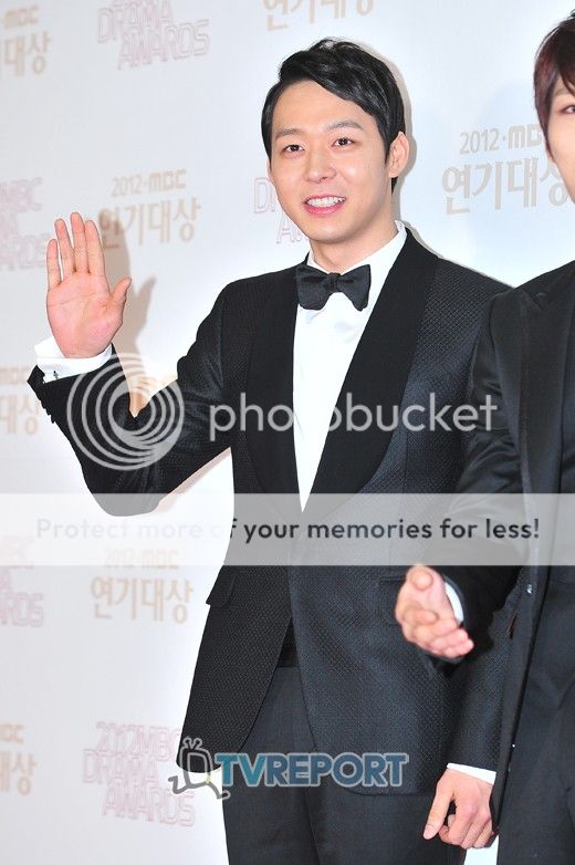 [30.12.12][Pics] Yoochun - MBC Drama Awards  20121230_1356878470_61287500_1_zps71d2b19d